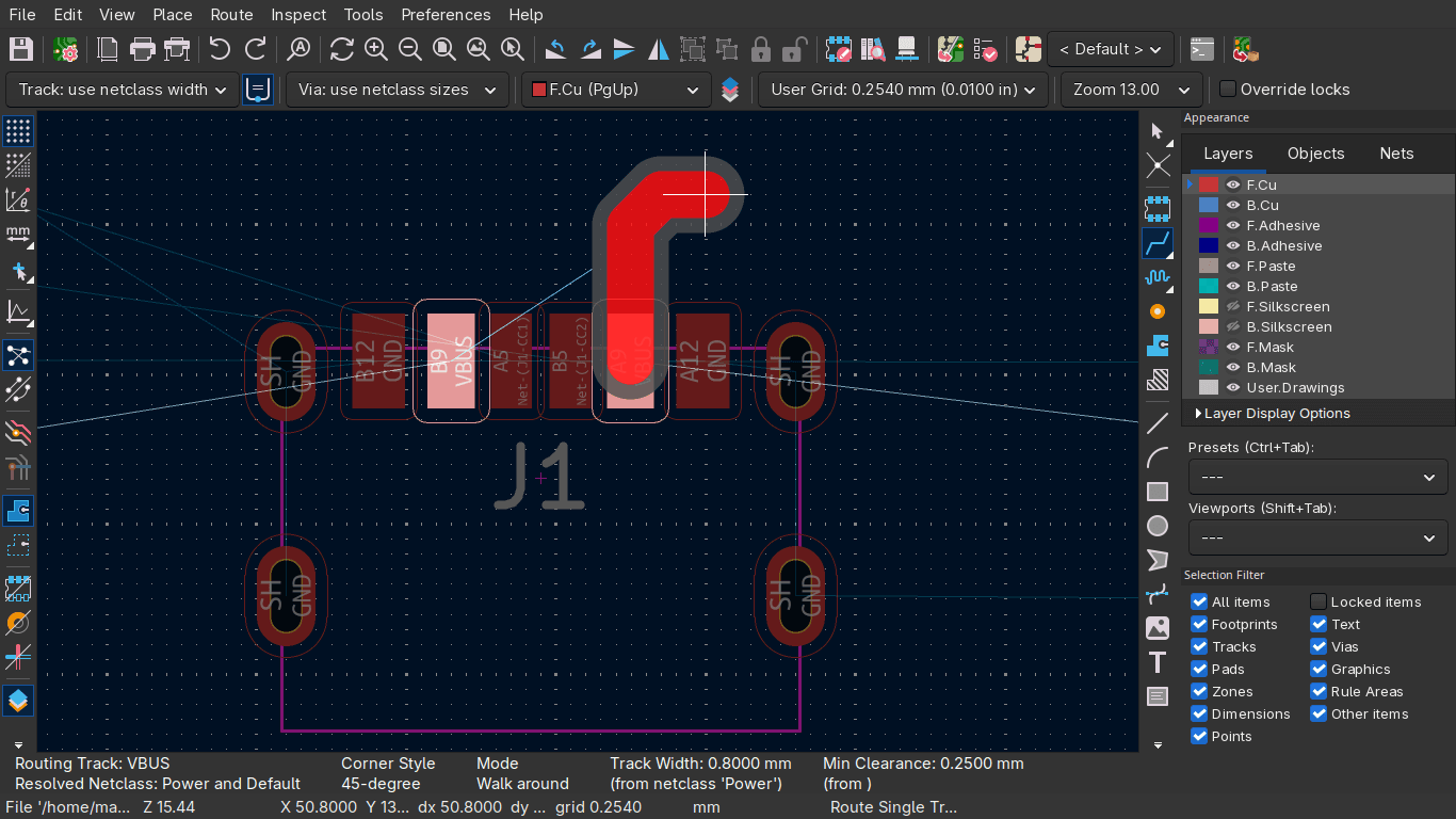 Track routed from VBUS using the wider power netclass width